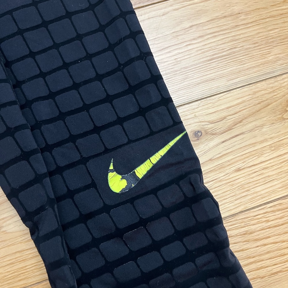 Nike Pro Combat Recovery Hypertight - Mens Medium - Picture 3 of 8
